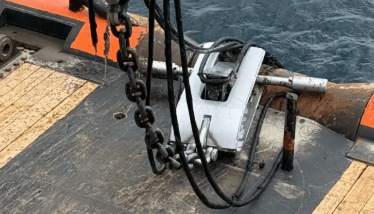 Stingray acoustic positioning grapnel onboard vessel